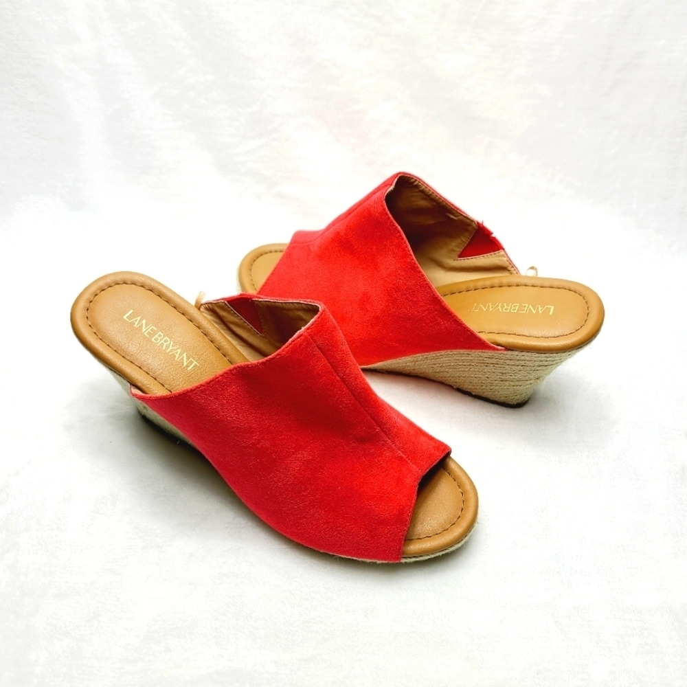 New LANE BRYANT faux suede coral wedge espadrilles
